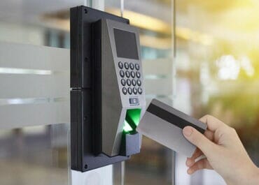 หอพักกับประตูคีย์การ์ด ควรเลือกอย่างไร ?